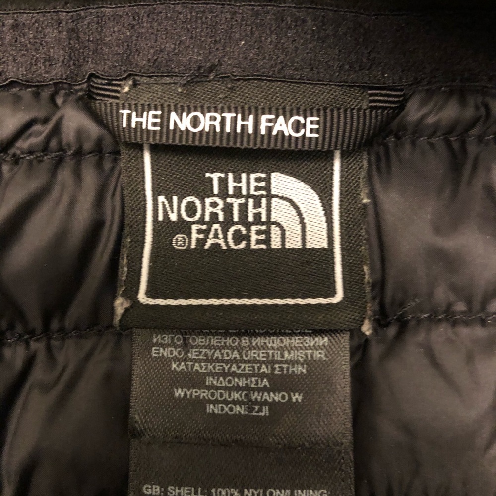 NorthFace black Thermoball Vest size X-small - Picture 8 of 12